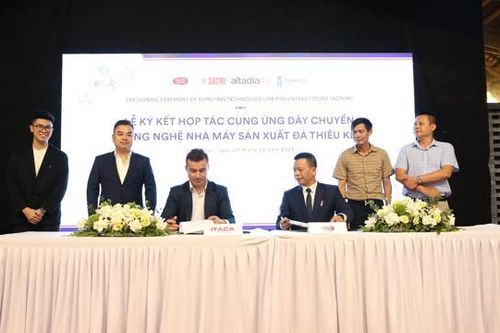 Bắt tay ông lớn sản xuất đá thiêu kết, Amy Grupo vươn ra biển lớn