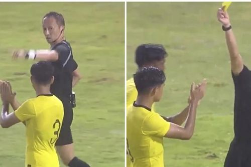 Hậu vệ U22 Malaysia nhận cái kết đắng vì vỗ tay 'cà khịa' trọng tài sau trận