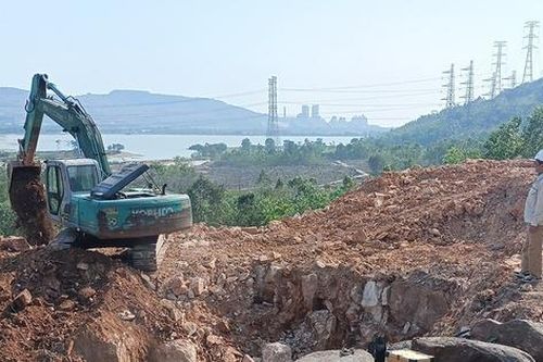 Cần sớm tháo gỡ mặt bằng dự án truyền tải bảo đảm điện Khu kinh tế Nghi Sơn