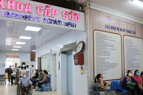 Học sinh ngộ độc do hút thuốc lá điện tử