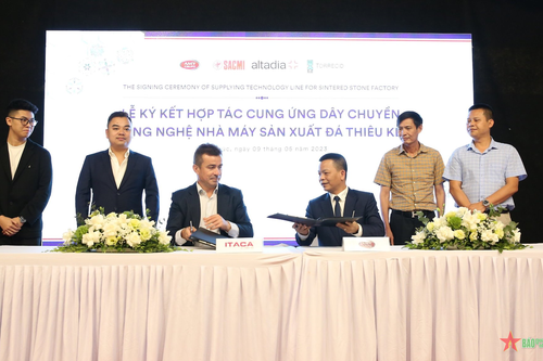 Doanh nghiệp Việt 'bắt tay' với đối tác nước ngoài xây dựng dây chuyền đá thiêu kết