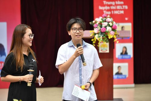Gen Z hào hứng tìm hiểu phương pháp tiếng Anh Linearthinking