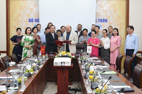 Hợp tác phòng chống bệnh dịch từ động vật sang người