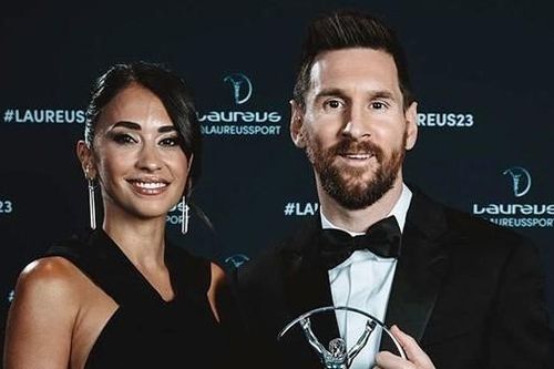 Vợ Messi sang trọng và nổi bật trên thảm đỏ lễ trao giải thưởng 'Oscar làng thể thao'