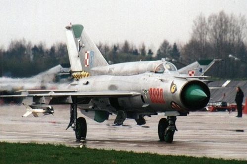 Máy bay MiG-21 đâm vào nhà dân ở Ấn Độ, 3 người thiệt mạng