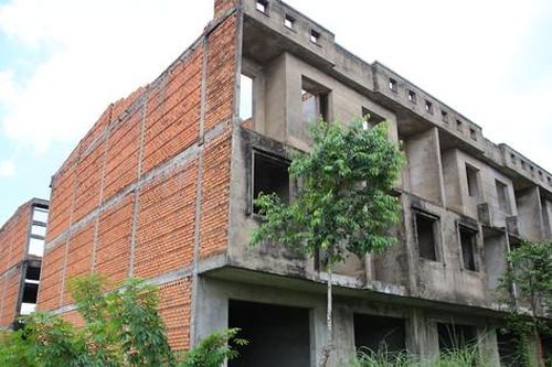 Cận cảnh nhiều khu đất vàng bị bỏ hoang ở Cần Thơ