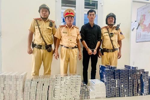 Phát hiện hàng trăm cây thuốc lá lậu từ Long An về TP.HCM