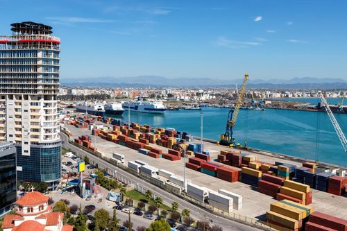 Albania thành công bất ngờ trong thời kỳ khủng hoảng