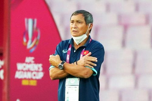HLV Mai Đức Chung: 'ĐT nữ Việt Nam thua vì chiều cao'