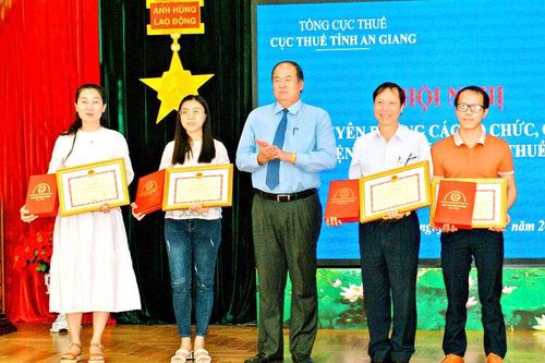 Ngành thuế An Giang chuẩn hóa dữ liệu để mỗi cá nhân có một mã số thuế duy nhất