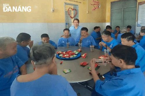 Người nặng lòng với bệnh nhân tâm thần