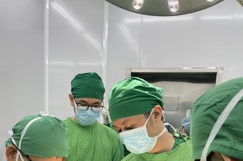 Phẫu thuật nối thành công 2 trường hợp bị đứt lìa cổ tay, ngón tay