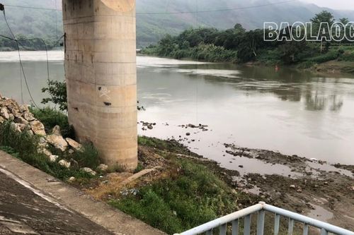 Phát hiện 1 thi thể phụ nữ trên sông Hồng