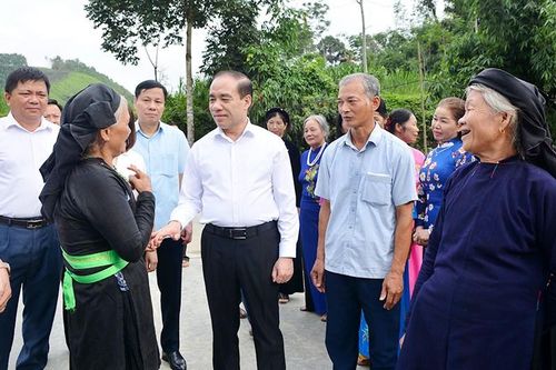 Xây dựng đội ngũ cán bộ có năng lực, phẩm chất đạo đức, đáp ứng yêu cầu nhiệm vụ