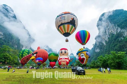 Dấu ấn mùa lễ hội: Cách làm mới