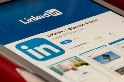 LinkedIn sa thải hơn 700 người, dừng ứng dụng ở Trung Quốc