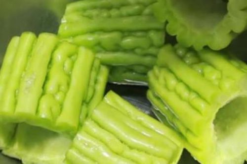 Mẹo khử vị đắng trong mướp đắng cực dễ