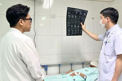 Loại bỏ khối u to như 'gương mặt thứ hai' cho người bệnh
