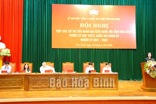 Thường trực Ban Bí thư Trương Thị Mai tiếp xúc cử tri tại Hòa Bình
