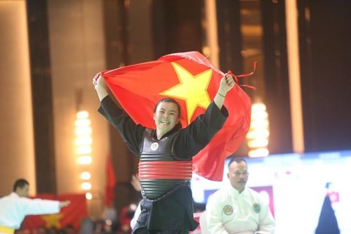 Xem võ sĩ người dân tộc Thái ra đòn thắng áp đảo đối thủ giành HCV SEA Games 32