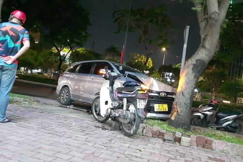 Thông tin mới vụ tài xế lao ô tô vào gốc cây rồi hô bị cướp