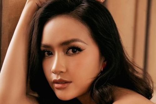 Hoa hậu Ngọc Châu 'đốt mắt' với vóc dáng nuột nà và chân dài miên man