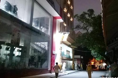 Thương tâm bé gái 6 tuổi rơi từ tầng 10 xuống đất tử vong