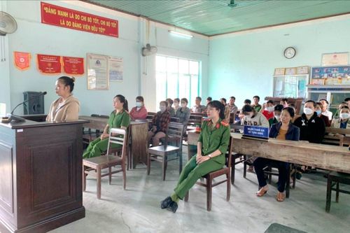 Mua ma túy về tàng trữ và sử dụng dần