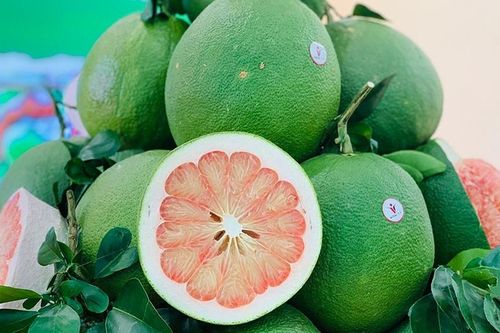 Bưởi Việt Nam vào mùa khan hiếm nhất, có loại đắt gấp đôi