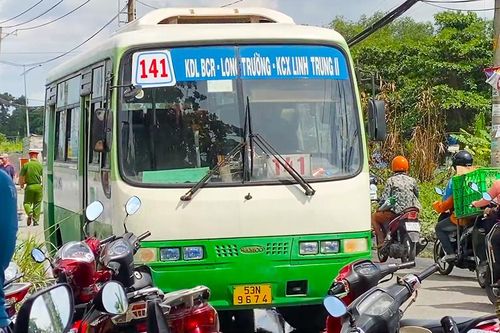 Người mẹ tử vong sau va chạm xe buýt trên đường đi khám bệnh về
