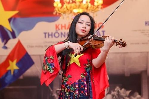 Tiếng vĩ cầm bay lên