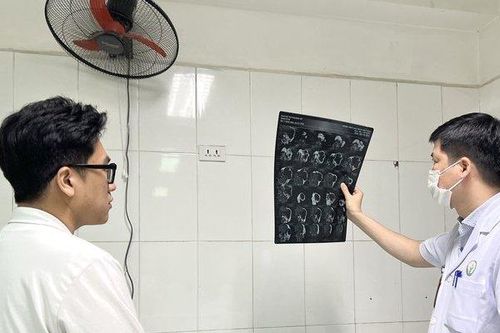 Bước đầu phẫu thuật thành công cho người phụ nữ có khối u khổng lồ