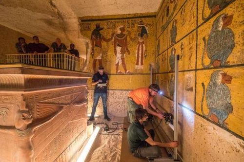 Nơi an nghỉ của nữ hoàng Ai Cập Nefertiti?
