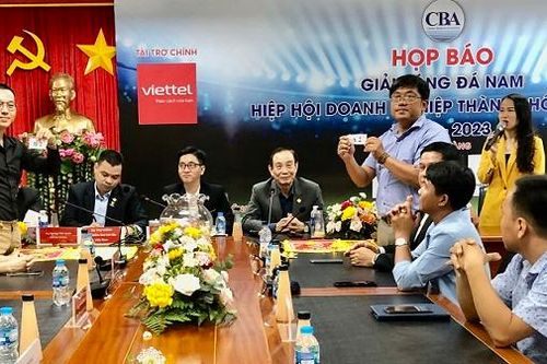 Khởi động giải bóng đá do Hiệp hội Doanh nghiệp TP Cần Thơ tổ chức