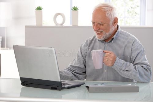 Sử dụng Internet thường xuyên có thể làm giảm nguy cơ mất trí nhớ