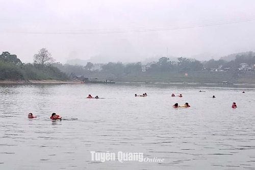 Nâng cao kỹ năng cho cán bộ, chiến sỹ ứng phó với thiên tai
