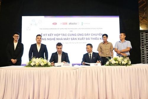 Vĩnh Phúc: Đối tác nước ngoài hợp tác sản xuất đá thiêu kết với doanh nghiệp Việt tại Khu công nghiệp Thái Hòa