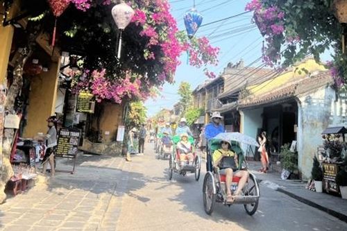 Hội An có thêm không gian phố đi bộ và xe không động cơ