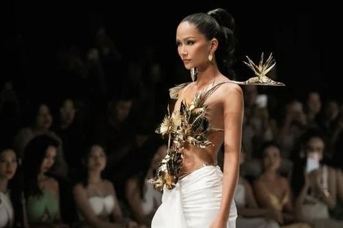 H'hen Niê làm vedette show kỷ niệm 10 năm XITA