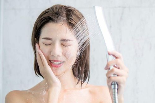 Tắm buổi sáng có tốt không?