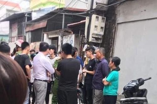 Hà Nội: Cô gái dùng dao tấn công khiến 3 thanh niên thương vong trong đám cưới