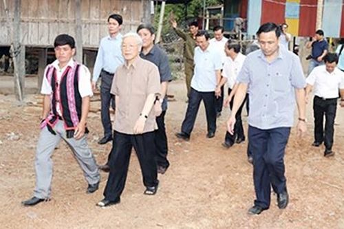 Nêu gương cốt cách bình dị
