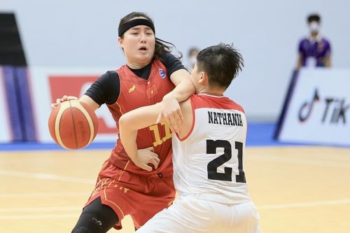 Chị em Thảo My - Thảo Vy lại 'gánh team', ĐT bóng rổ nữ Việt Nam thắng nghẹt thở trước Thái Lan
