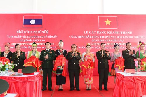 Bàn giao công trình Trường Văn hóa dân tộc nội trú Quân đội nhân dân Lào
