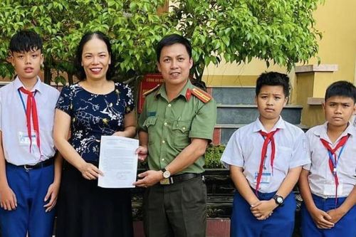 Công an gửi thư khen 3 học sinh có hành động đẹp