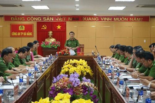 Truy đến cùng nguồn gốc các loại vũ khí, công cụ hỗ trợ của các nhóm thanh thiếu niên sử dụng gây rối trật tự