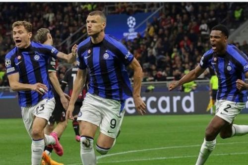 Thắng thuyết phục trận derby, Inter đặt một chân vào chung kết