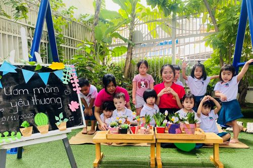 Trường mầm non ngoài công lập ráo riết tuyển dụng giáo viên