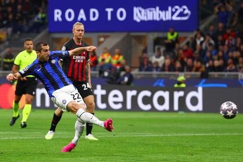 Đánh bại AC Milan, Inter đặt một chân vào chung kết Champions League
