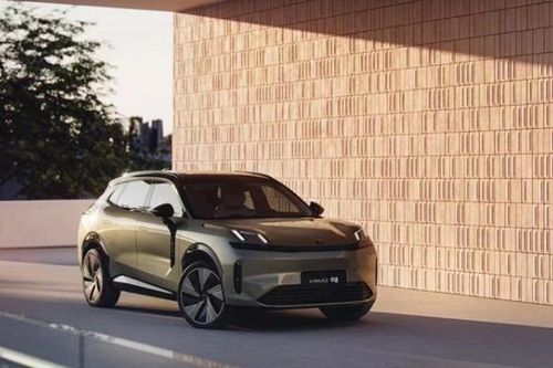 SUV cỡ trung Lynk & Co 08 2023 chỉ cần 5 giây đã có thể tăng tốc 0-100 km/h
